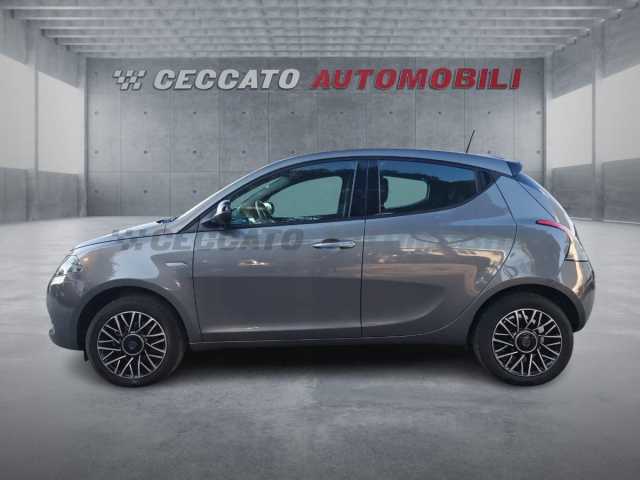 Lancia Ypsilon 1.0l - grey