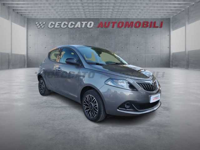 Lancia Ypsilon 1.0l - grey