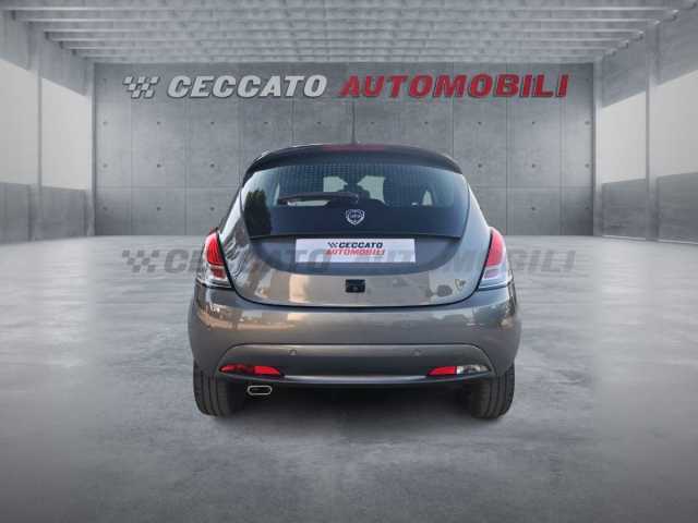 Lancia Ypsilon 1.0l - grey