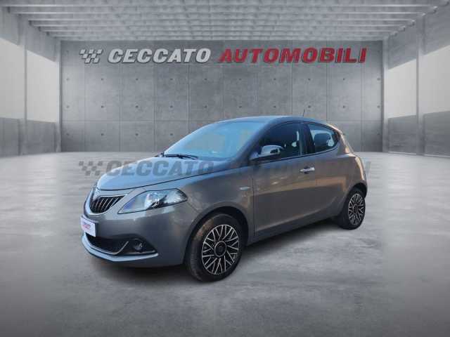 Lancia Ypsilon 1.0l - grey