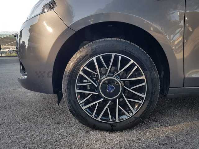 Lancia Ypsilon 1.0l - grey