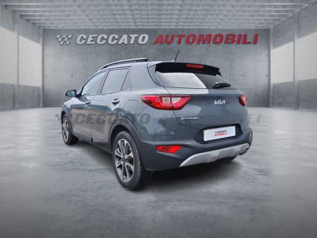 Kia Stonic 1.0l - grey