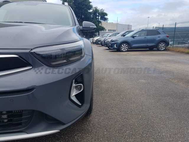 Kia Stonic 1.0l - grey