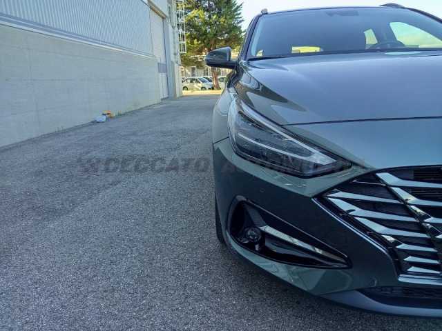 Hyundai i30 1.0l - grey