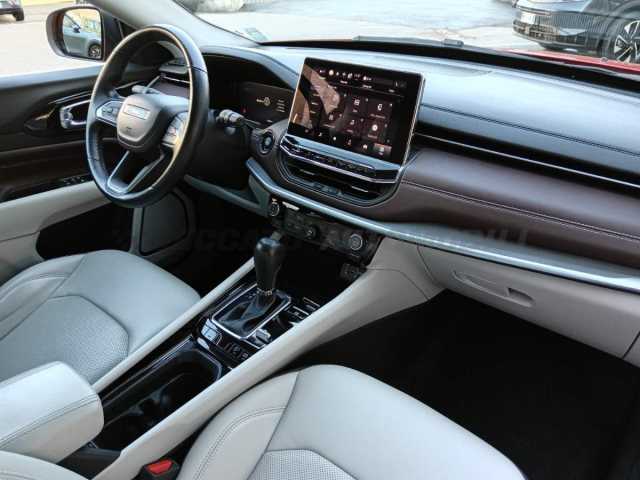 Jeep Compass 1.3l - red