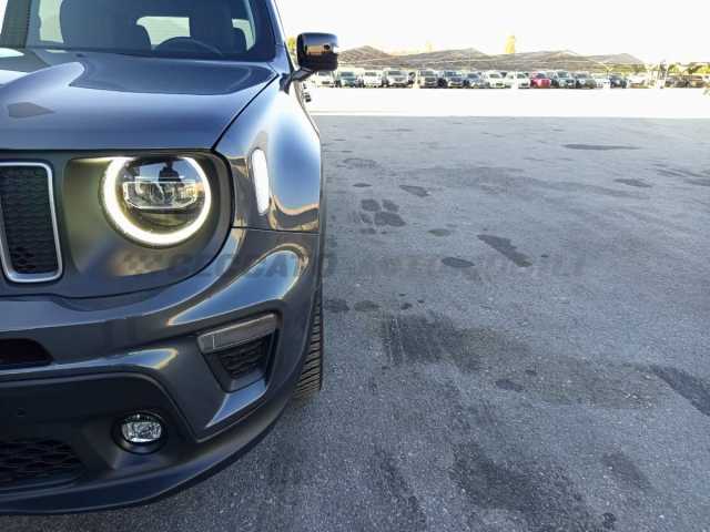 Jeep Renegade 1.5l - grey