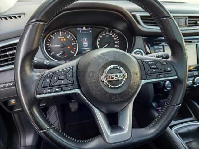 Nissan Qashqai 1.5l - black