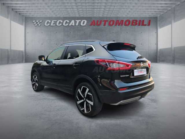 Nissan Qashqai 1.5l - black