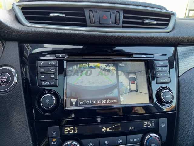 Nissan Qashqai 1.5l - black