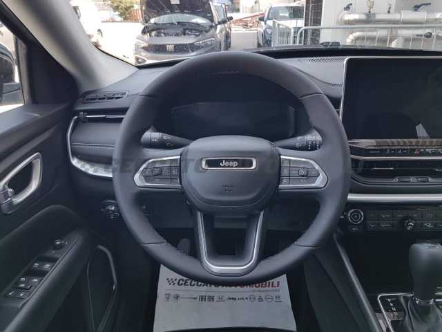 Jeep Compass 1.5l - white