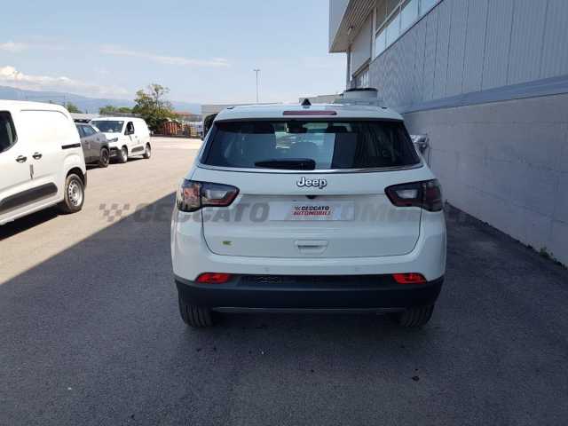 Jeep Compass 1.5l - white