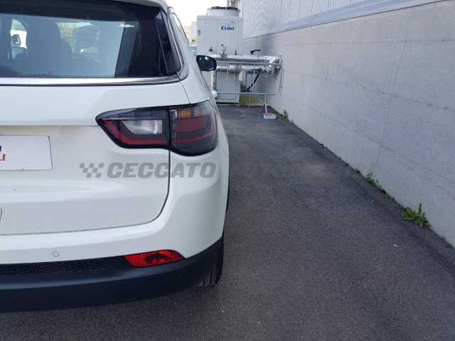 Jeep Compass 1.5l - white