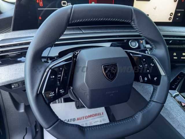 Peugeot 3008 1.2l - blue