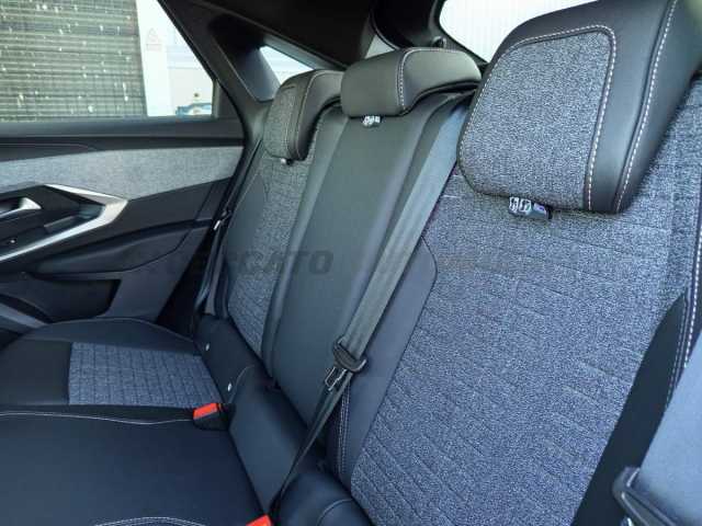 Peugeot 3008 1.2l - blue