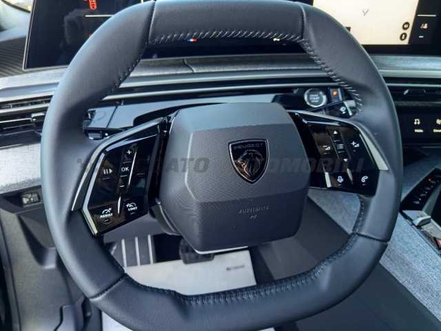 Peugeot 3008 1.2l - black