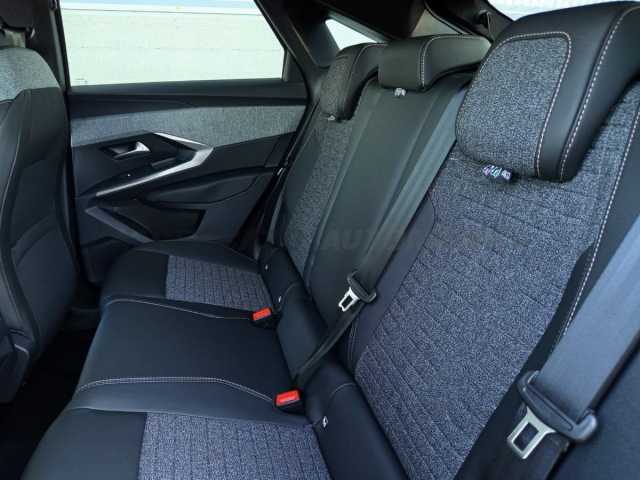 Peugeot 3008 1.2l - black