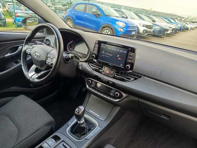 Hyundai i30 1.0l - blue