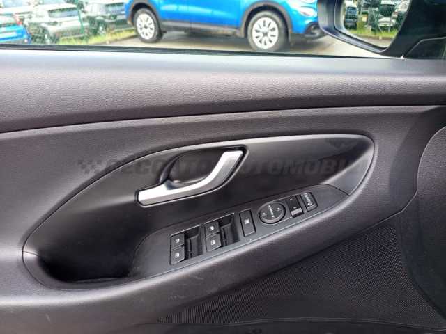 Hyundai i30 1.0l - blue