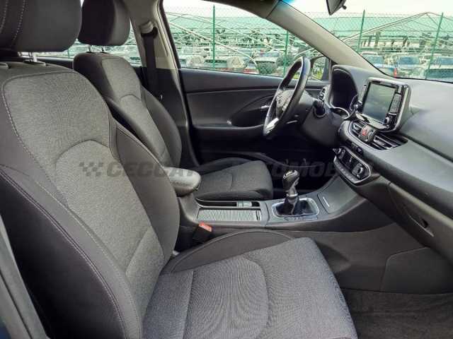 Hyundai i30 1.0l - blue