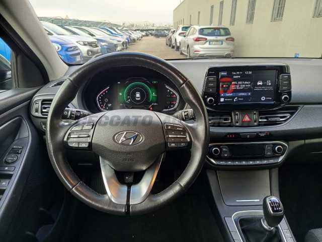 Hyundai i30 1.0l - blue