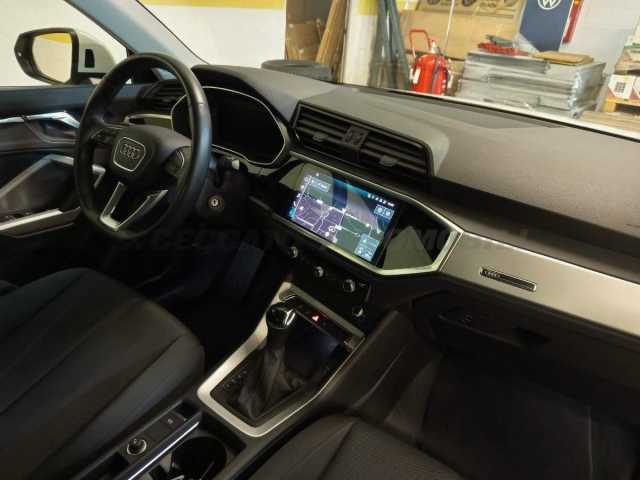 Audi Q3 1.5l - white