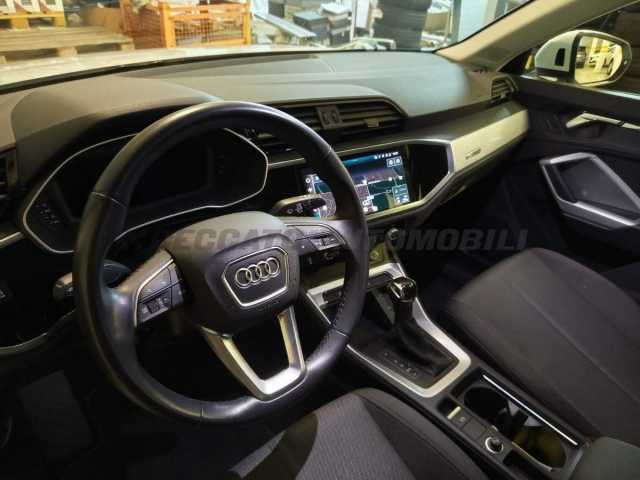 Audi Q3 1.5l - white