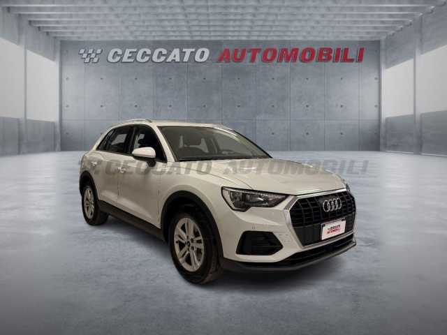 Audi Q3 1.5l - white