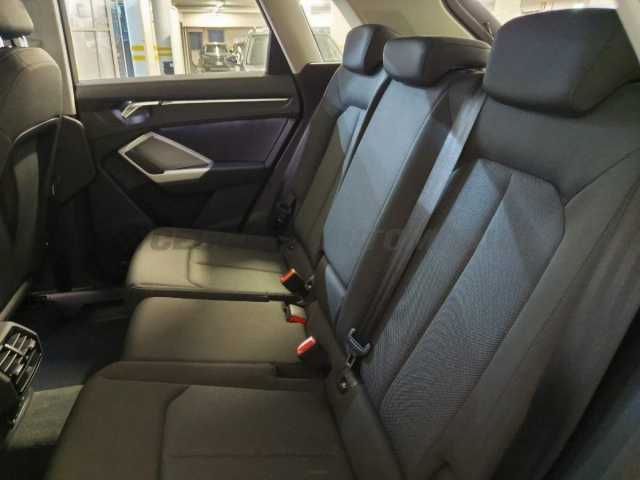 Audi Q3 1.5l - white