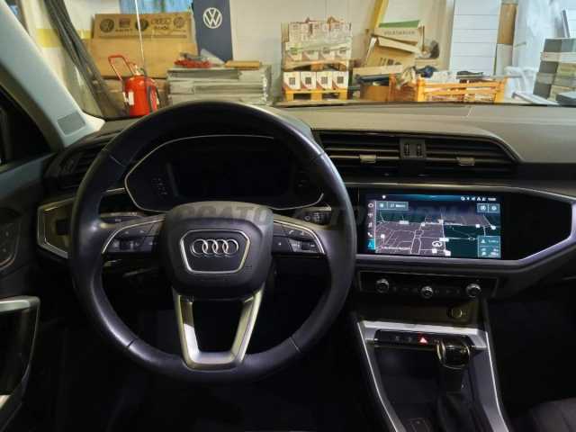 Audi Q3 1.5l - white