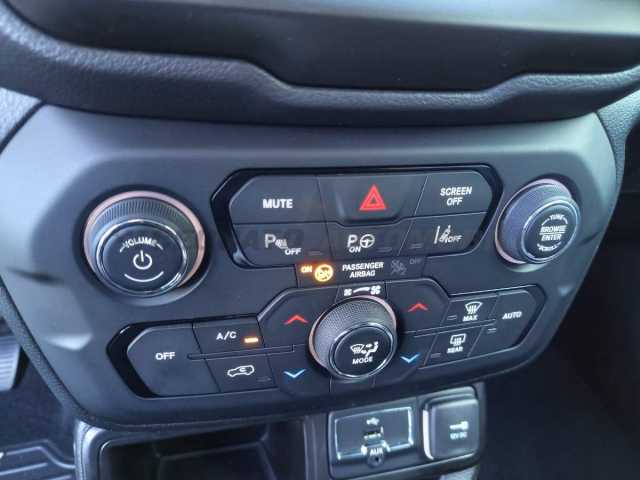 Jeep Renegade 1.5l - black