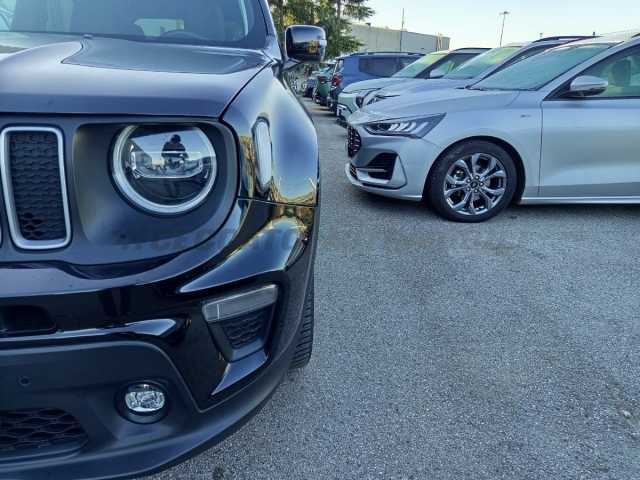 Jeep Renegade 1.5l - black