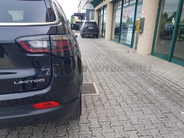 Jeep Compass 1.3l - black