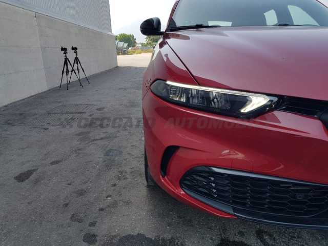 Alfa Romeo Tonale 1.6l - red