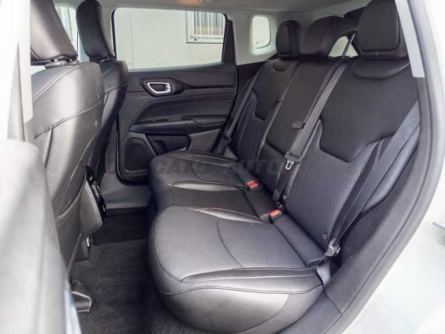 Jeep Compass 1.5l - white