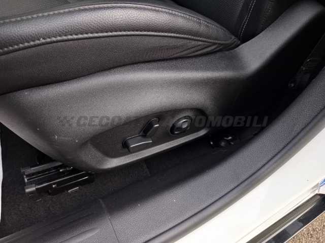 Jeep Compass 1.5l - white