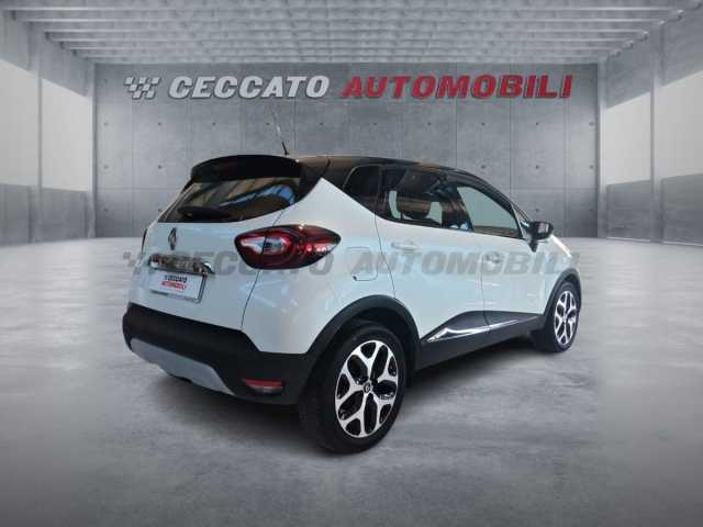Renault Captur 1.5l - white