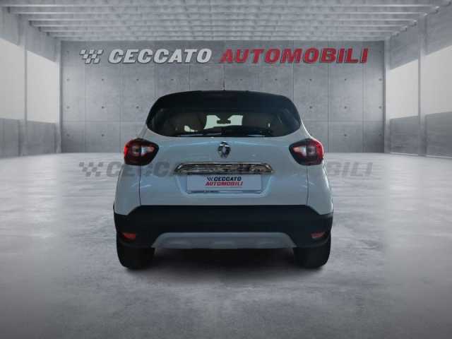 Renault Captur 1.5l - white
