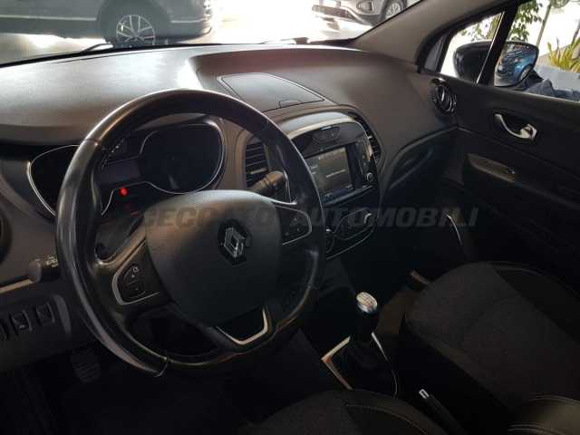 Renault Captur 1.5l - white