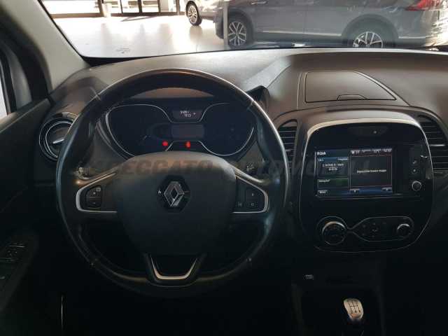 Renault Captur 1.5l - white