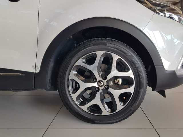 Renault Captur 1.5l - white