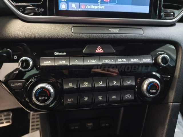 Kia Sportage 1.6l - white