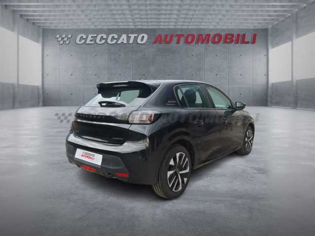 Peugeot 208 1.2l - black