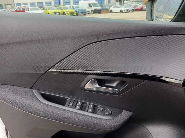 Peugeot 208 1.2l - black