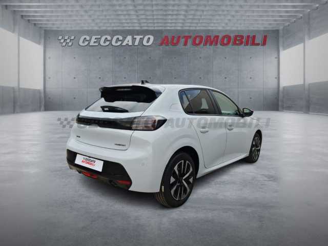 Peugeot 208 1.2l - white