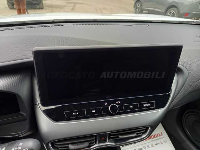 Nissan Nuovo Juke 1.0l - white