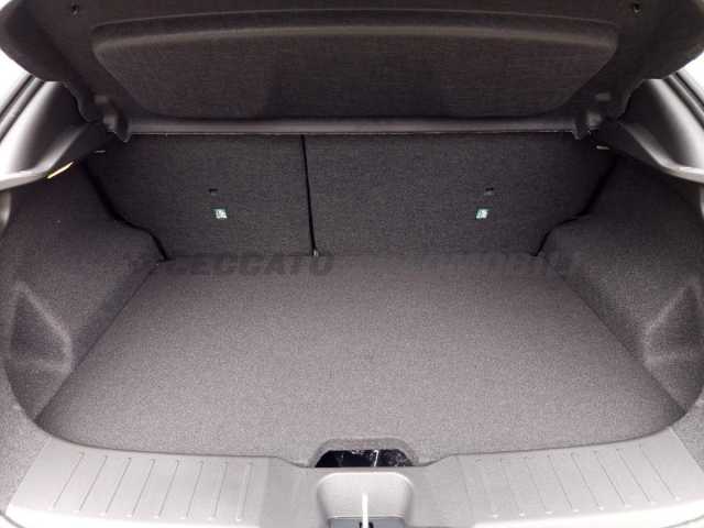 Nissan Nuovo Juke 1.0l - white