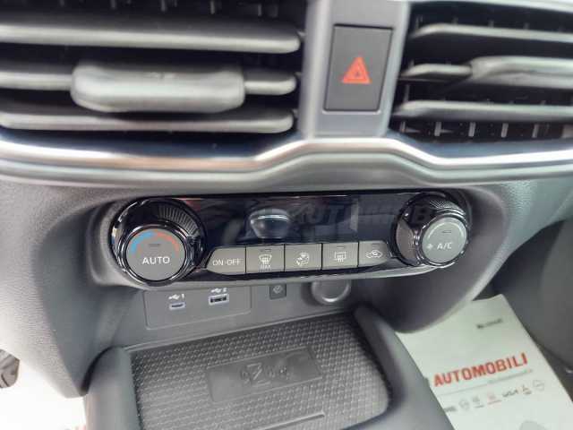 Nissan Nuovo Juke 1.0l - white