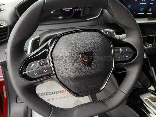 Peugeot 2008 1.2l - red