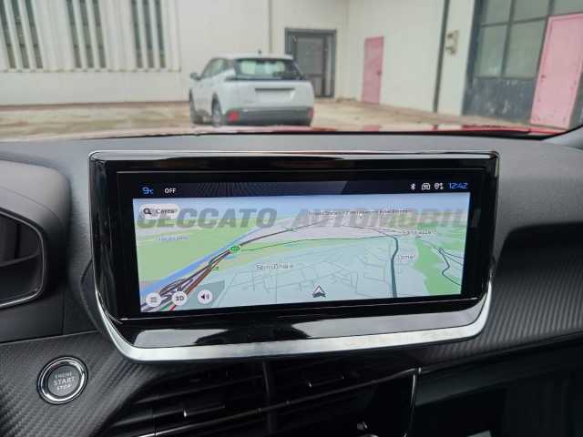 Peugeot 2008 1.2l - red