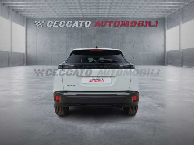 Peugeot 2008 1.2l - white